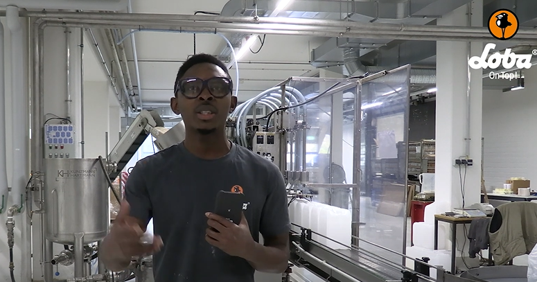 Anthony Aninwobodo macht bei LOBA eine Ausbildung zum Chemikanten. 