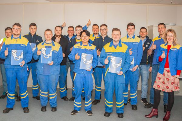 Wir gratulieren den frischgebackenen Fachkräften zur bestandenen Ausbildung! (Bild: Michelin)