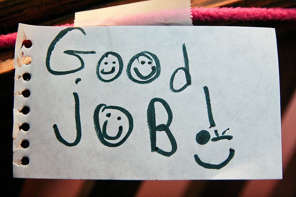 Wer sich früh motiviert, sich um seine Bewerbung zu kümmern, kann entspannt die Ferien und das letzte Schuljahr genießen (Foto: Steven Depelo, flickr, CC BY 2.0).