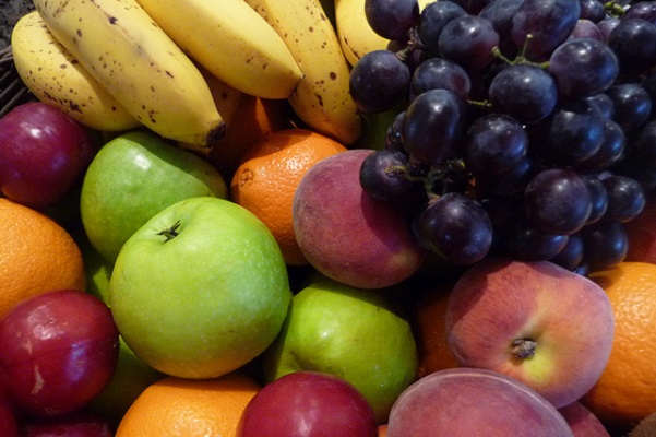 Woraus bestehen Vitamine? Vitamine sind sehr wichtig, um das Immunsystem zu schützen und Krankheiten vorzubeugen. (Foto: Golf Resort Achental Team, flickr, CC BY-Sa 2.0).