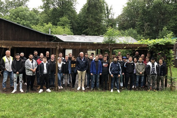 Profine-Azubis im Teamcamp, 1. + 2. Lehrjahr (Foto: profine)