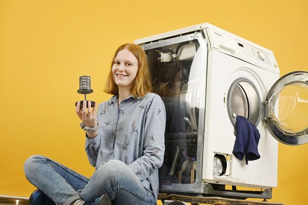 Luise Mast will mit ihrem Projekt bei Jugend forscht erreichen, dass weniger Mikroplastik in die Umwelt gelangt. (Bild: Jugendforscht)